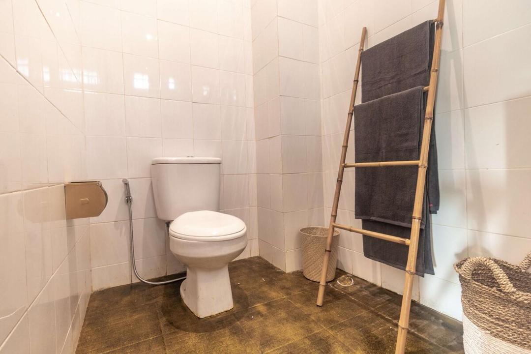 Photo of Bathroom in Sunset Road