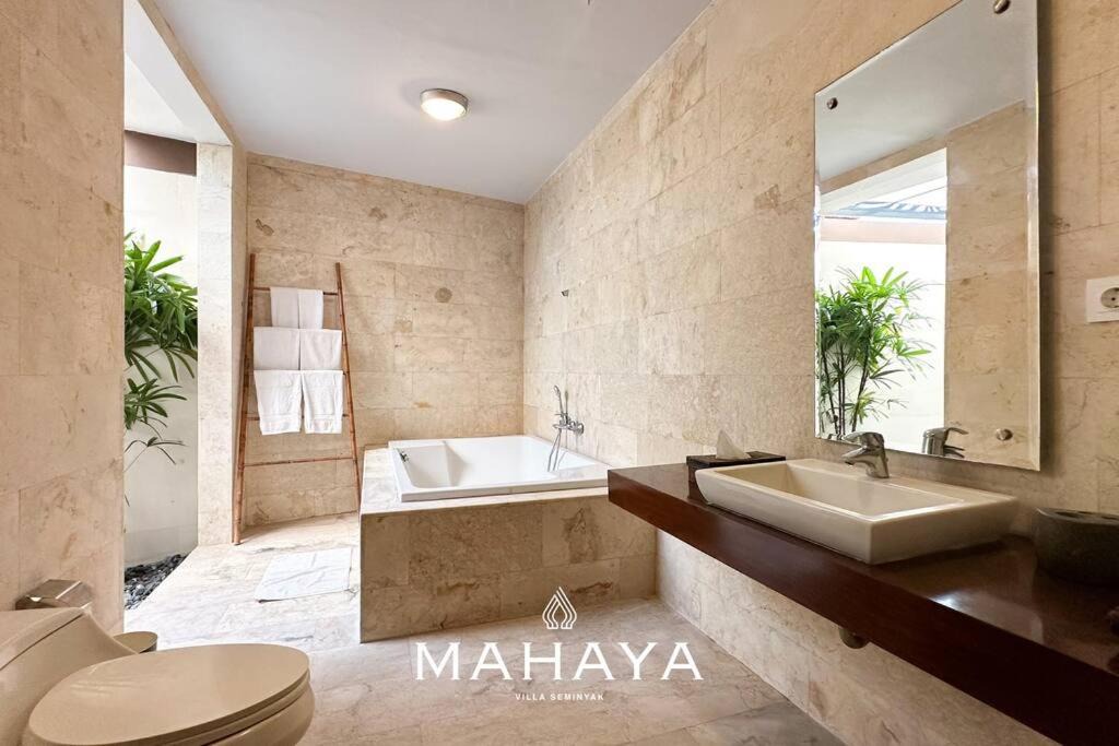 Photo of Bathroom in Sunset Road