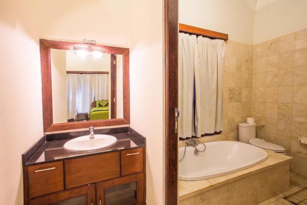 Photo of Bathroom in Sunset Road