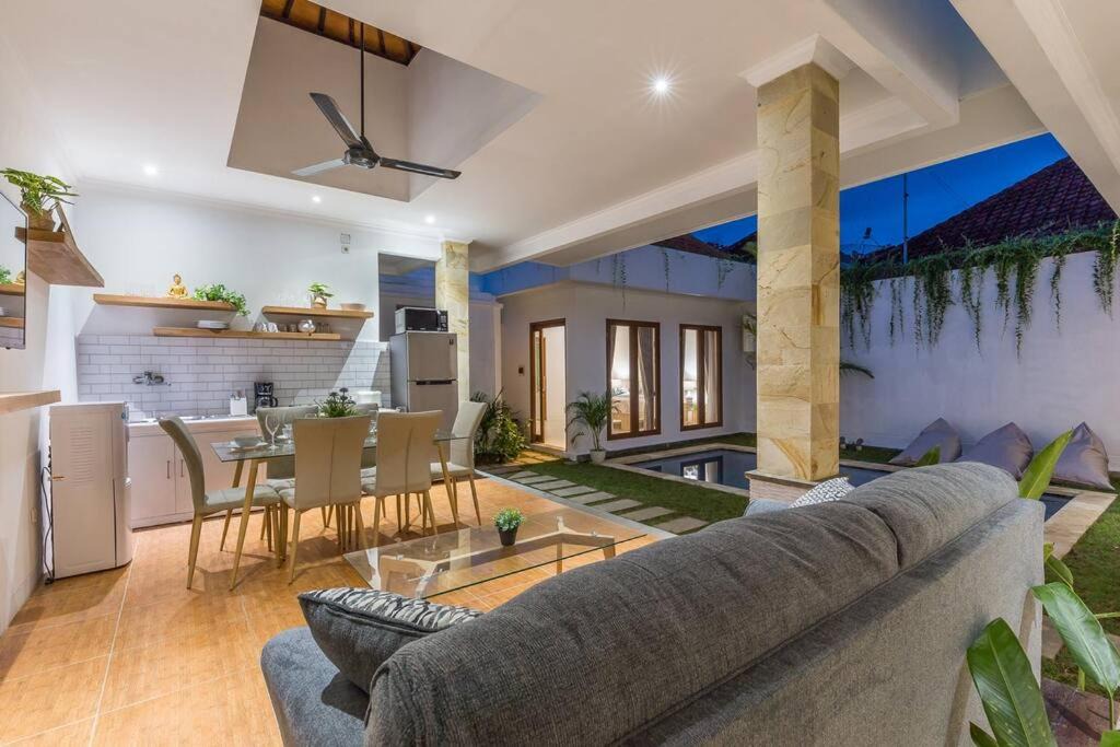 Photo of Livingroom in Drupadi