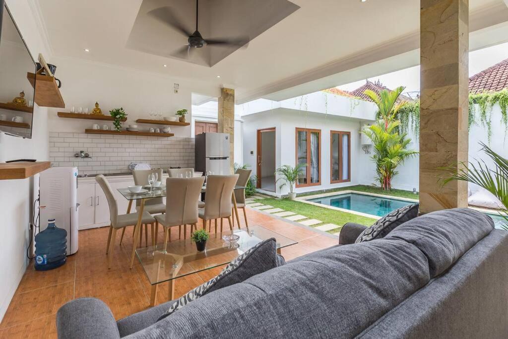 Photo of Livingroom in Drupadi