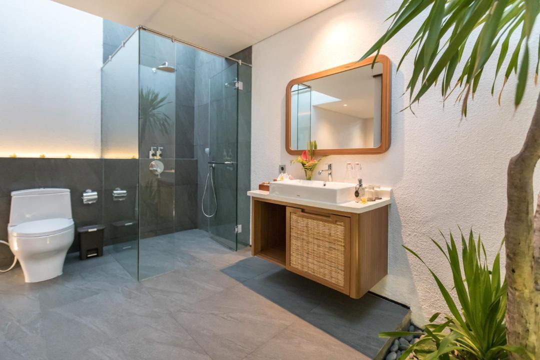 Photo of Bathroom in Sunset Road