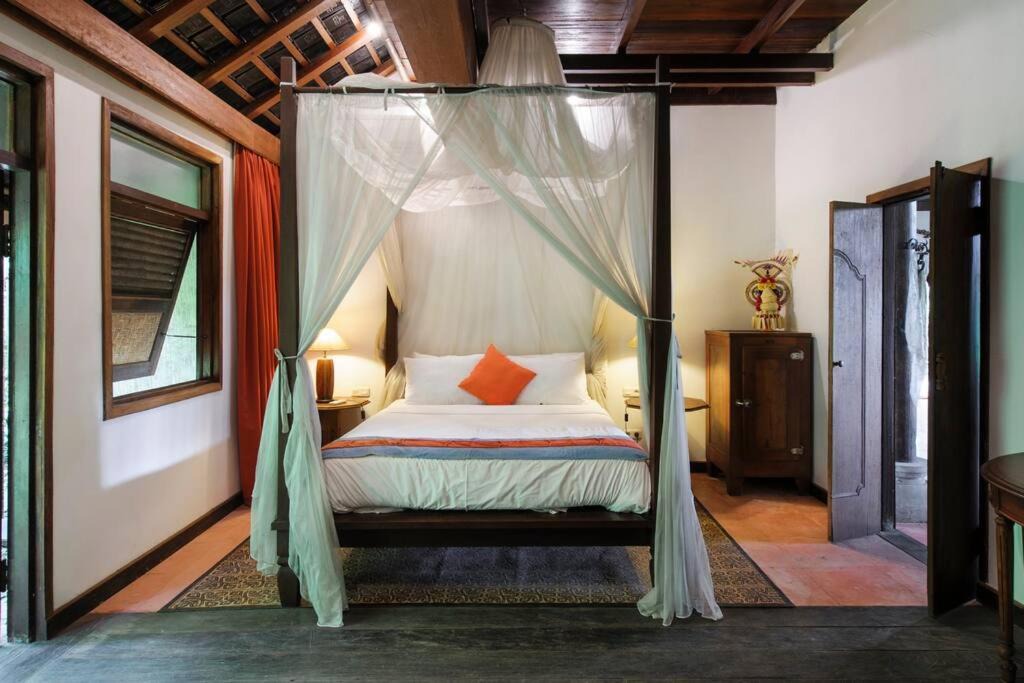 Photo of Bedroom in Sambahan