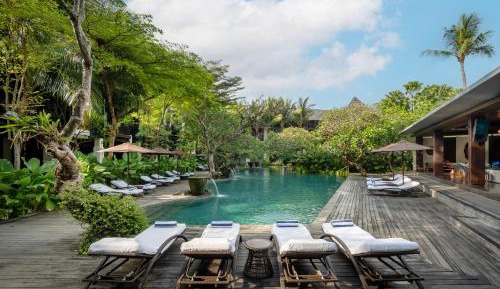 Resort Suite with Daily Afternoon Tea and Club Lounge Access