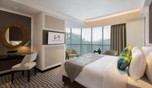 Grand Deluxe Room