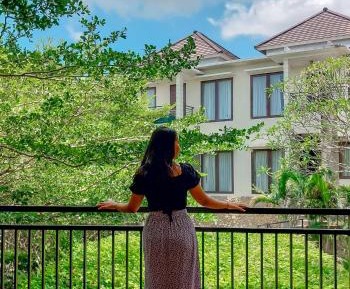 Villa with Garden View