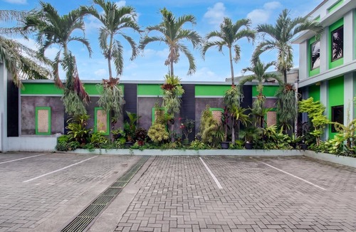 Yogyakarta House | Stylish Stay Near Malioboro