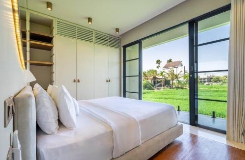Tibubeneng Villa | Mezzanine Retreat Pool & Paddy Views