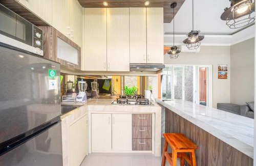 Padonan Villa | Villa Kamboja - Indoor livingroom - NEW & MODERN 3 BEDROOMS