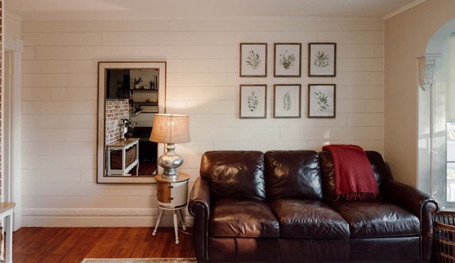 Cozy Farmhouse Apartment