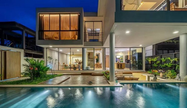 A Cliff Residence Villa